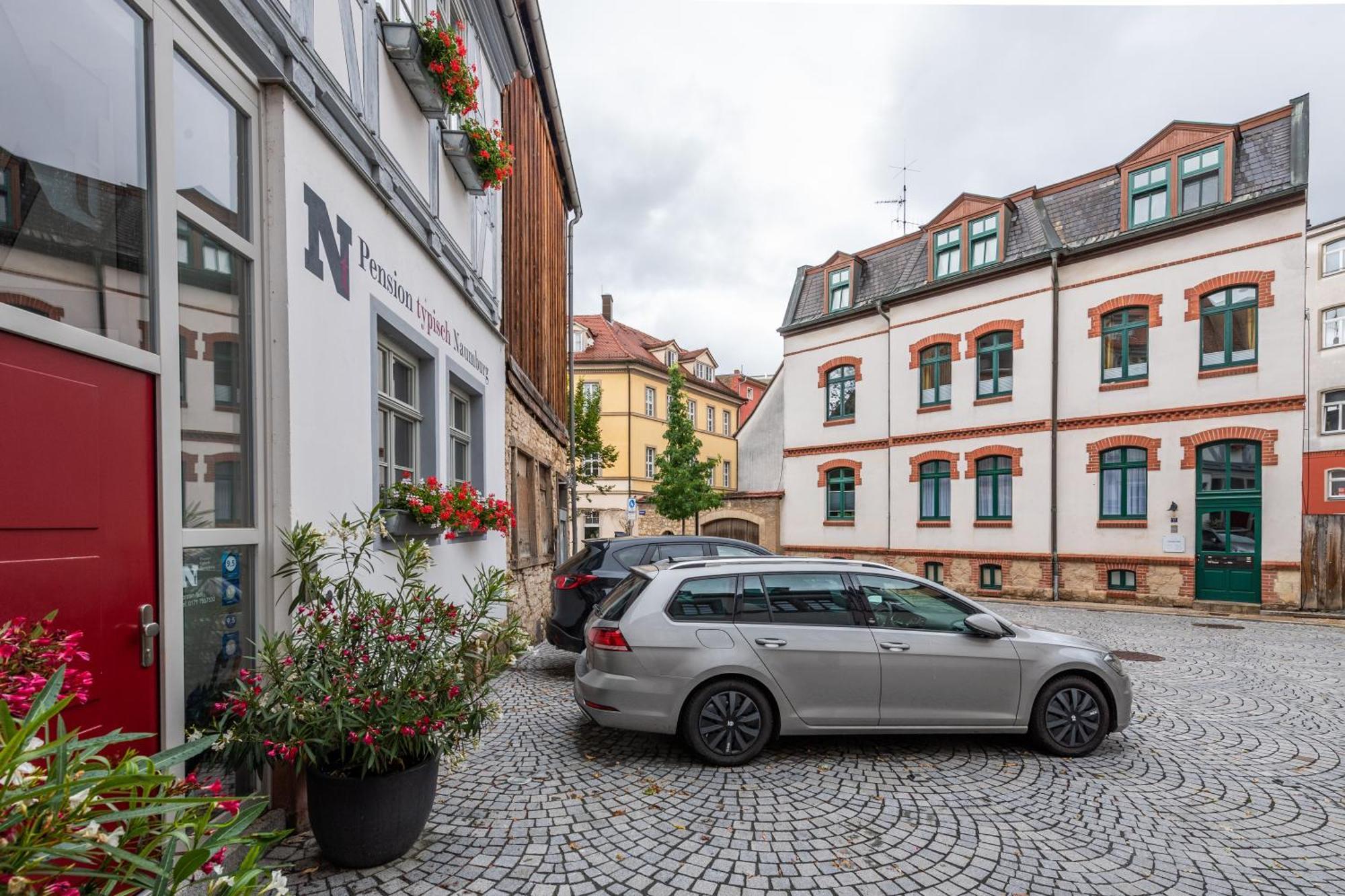 Pension Typisch Naumburg Naumburg  Esterno foto